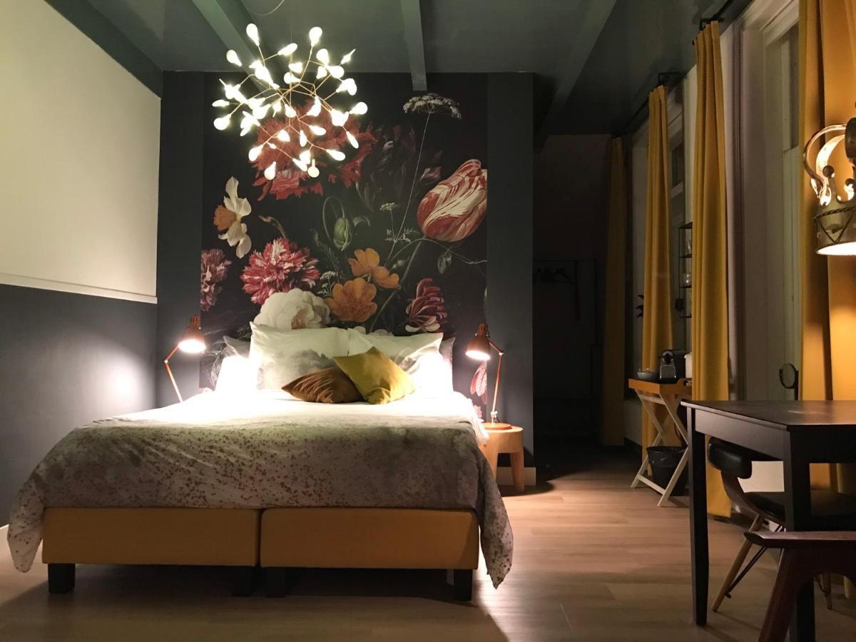 B&B Logeren Bij De Burgemeester Stad aan 't Haringvliet Extérieur photo