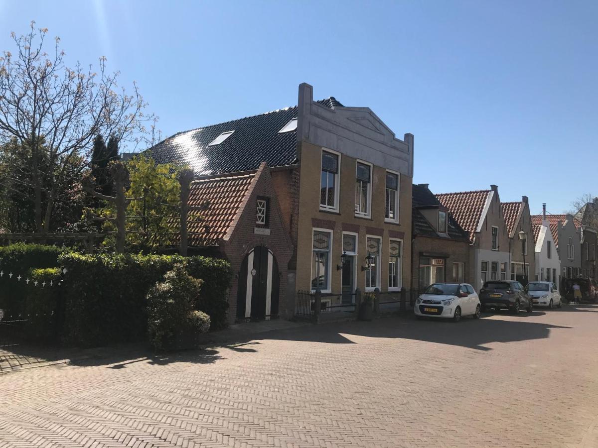 B&B Logeren Bij De Burgemeester Stad aan 't Haringvliet Extérieur photo