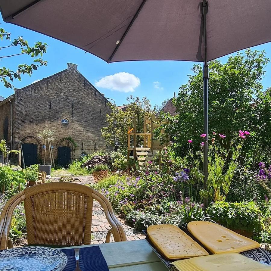 B&B Logeren Bij De Burgemeester Stad aan 't Haringvliet Extérieur photo