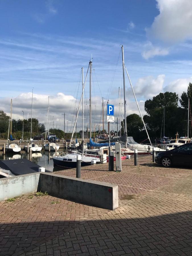 B&B Logeren Bij De Burgemeester Stad aan 't Haringvliet Extérieur photo